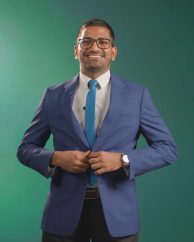 Saai Syvendra