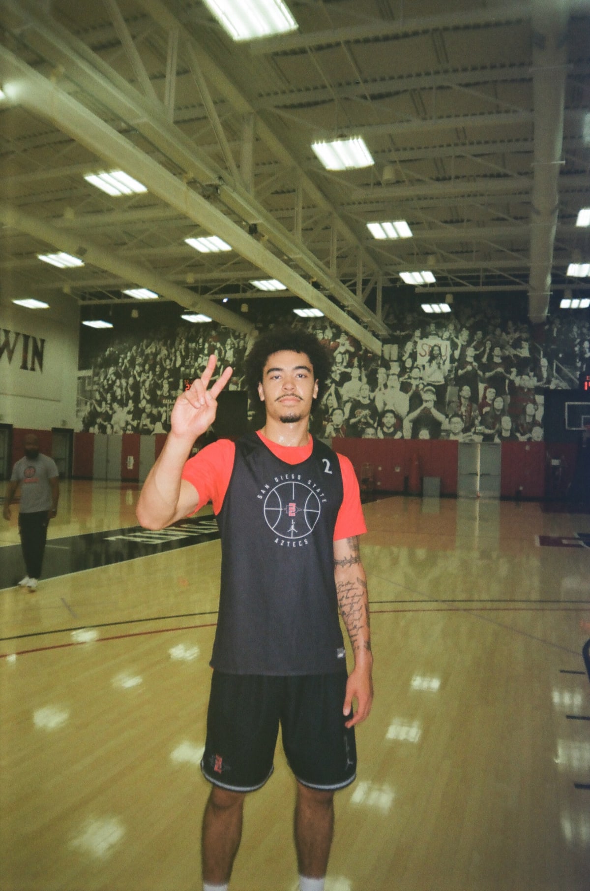 Tecs on Film — Aztec Basketball — 35mm