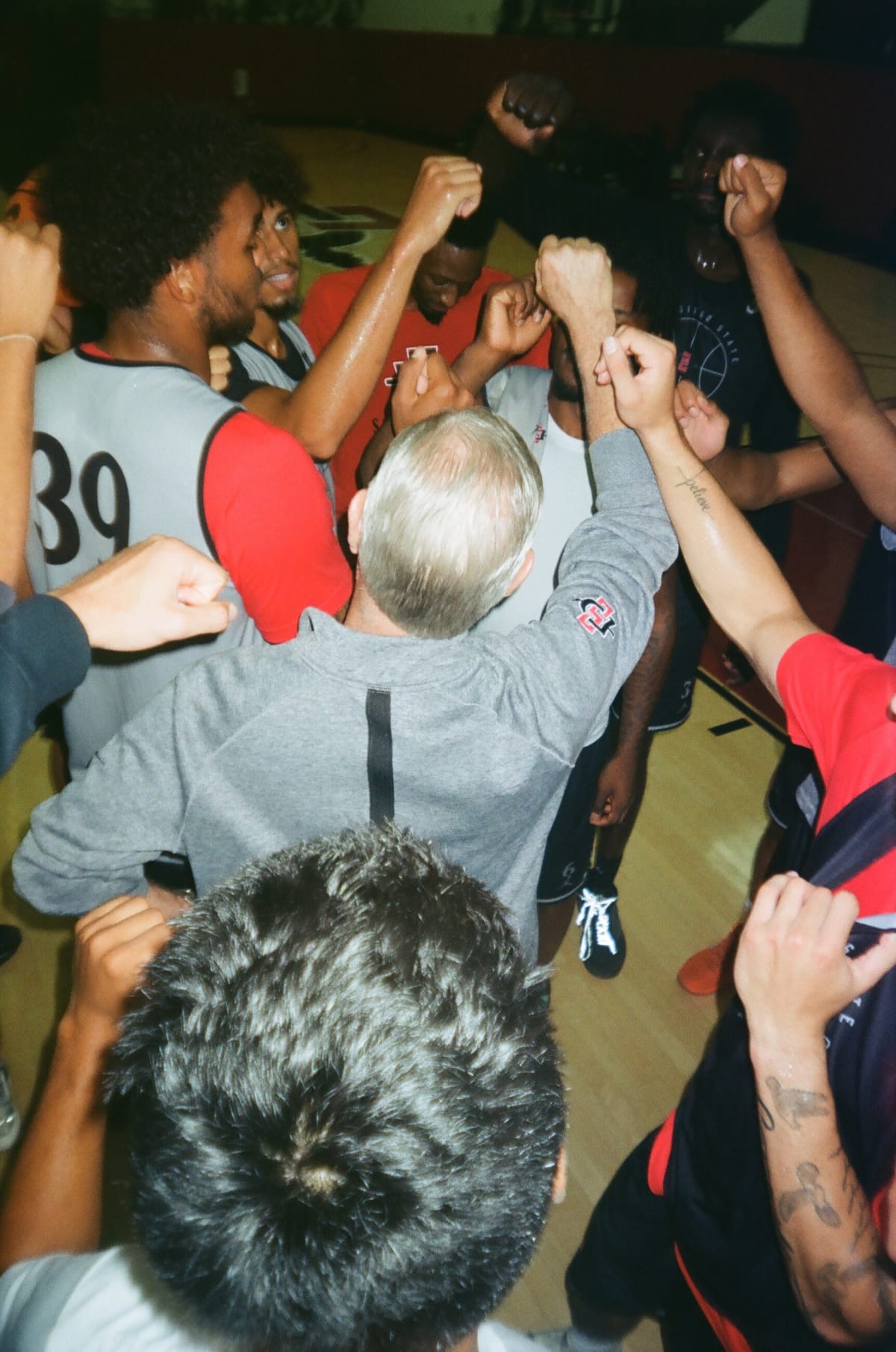 Tecs on Film — Aztec Basketball — 35mm