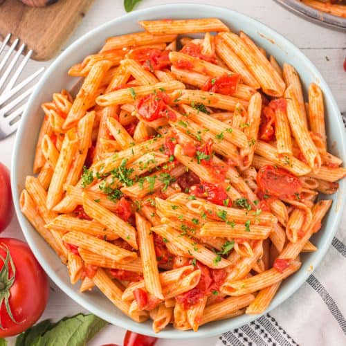 Penne in White or Red Sauce