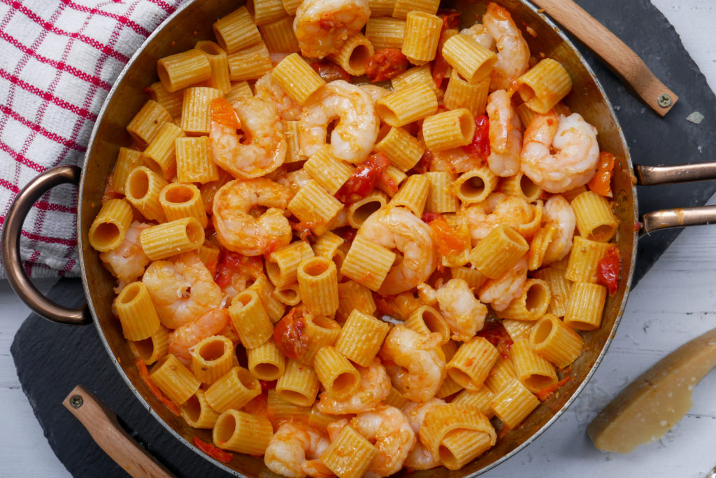Rigatoni in White or Red Sauce