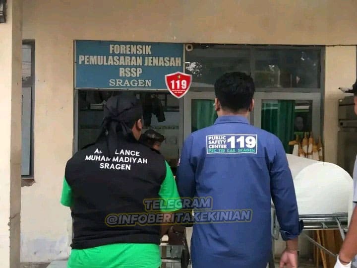 Pengendara Motor Meninggal usai Kecelakaan dengan Truk Trailer di Masaran Sragen