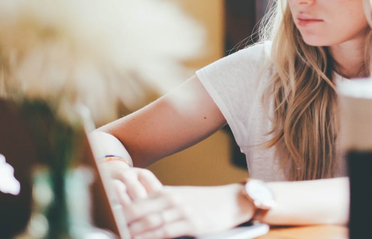 data-public-id="youatcollege/Death_to_stock_photography_weekend_work_13_of_18_large.jpg"
