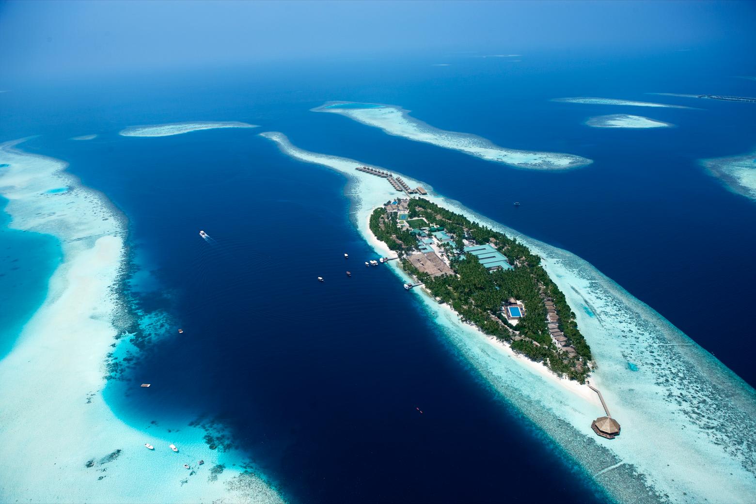 vilamendhoo-island-resort-maldivesguide