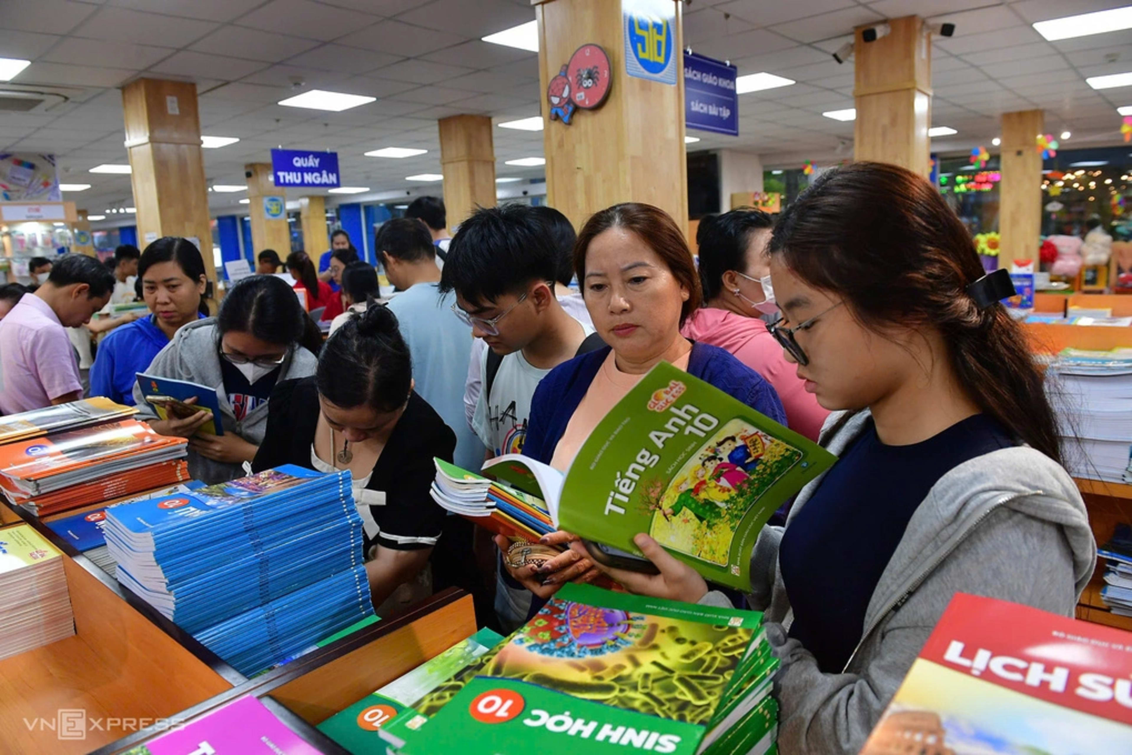 
Từ vấn đề thiếu sách giáo khoa đến cơ hội để Bộ Giáo dục thiết kế lại có hệ thống chuỗi cung ứng sách giáo khoa Việt Nam
