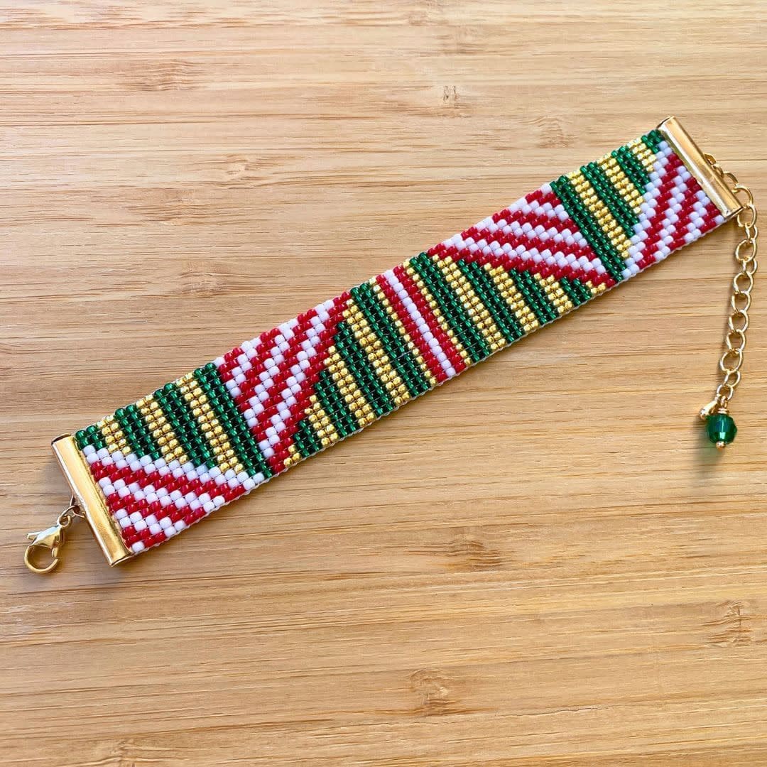 Premium Loom Beaded Bracelet with Adjustable Chain – Handmade Jewelry