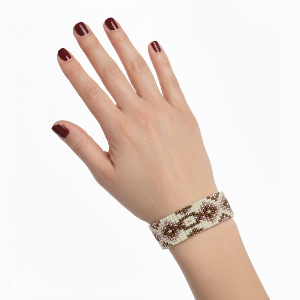 Loom-Woven Bracelet – Beadwork in Halloween Palette