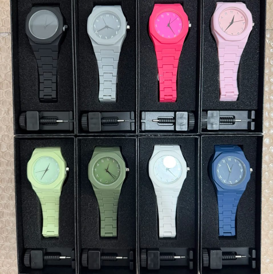 Montre poly carbone
