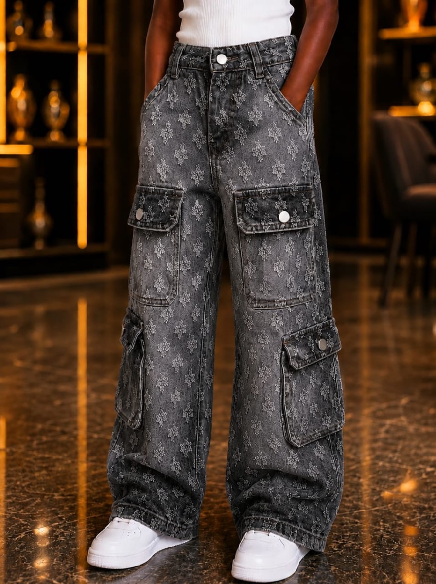 Diamond-Pattern Cargo Jeans thumbnail 2