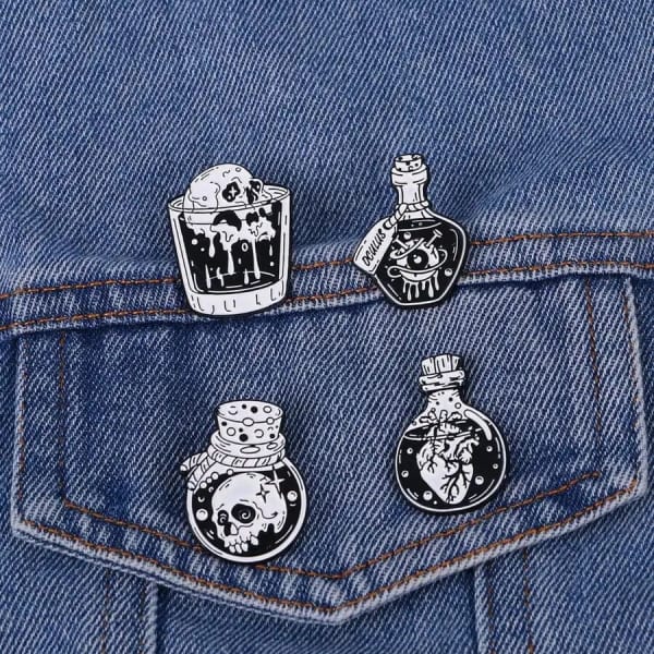 Pin en blanco y negro con diseños variados de vaso y pócima