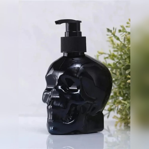 Dispensador de jabón con diseño de calavera y esencia de granada y vainilla