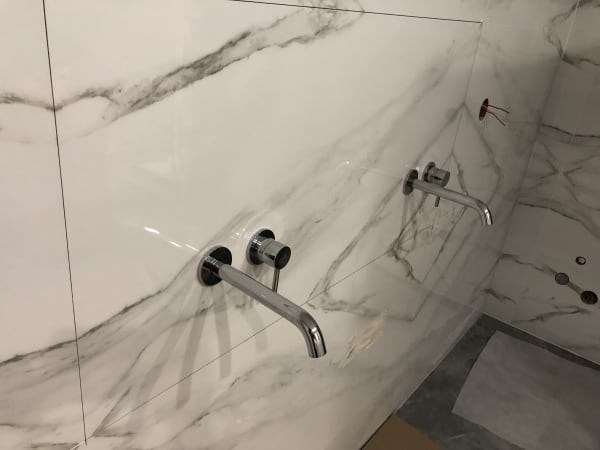 Установка встраиваемого смесителя Kludi Bozz
