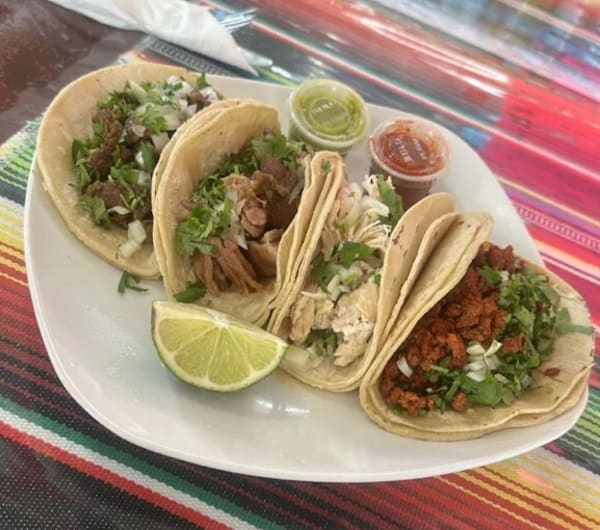 Tacos El Calentano Especialidad 2