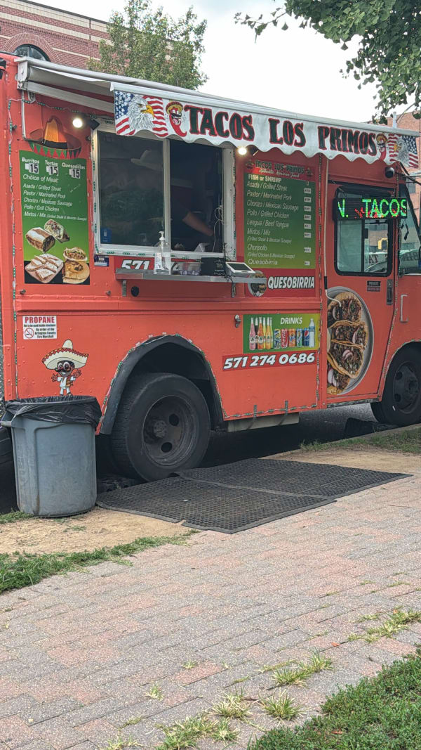 Tacos Los Primos Food Truck Exterior