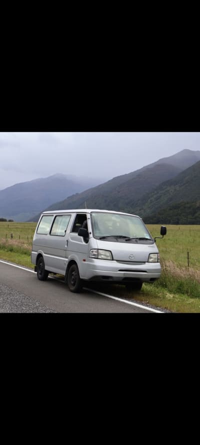 MAZDA BONGO 2008