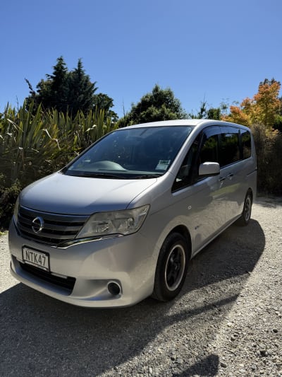Nissan Serena 2013