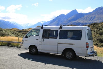 Mitsubishi L300 LWB 
