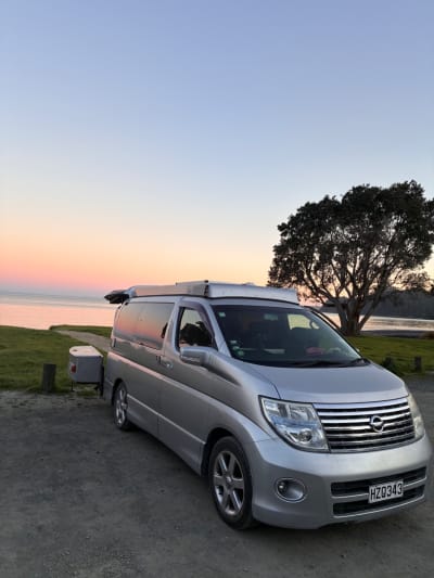 NISSAN ELGRAND HIGH ROOF 2005 – 161,500 KM – UNIQUE CAMPERVAN + SLIDING BED EXTENSION