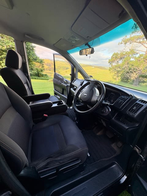 Nissan Serena - Highway Star Snug Bug — photo 3