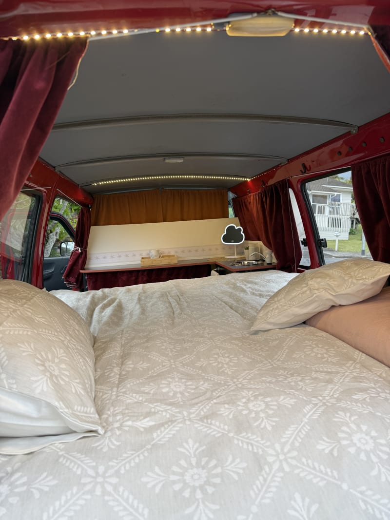 Toyota Hiace LWB  — photo 3