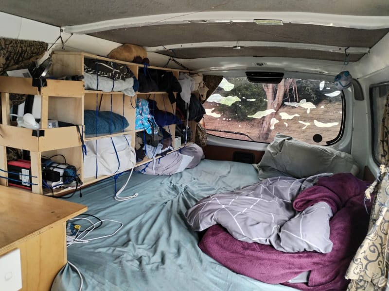 Nissan Caravan 2010 — photo 4