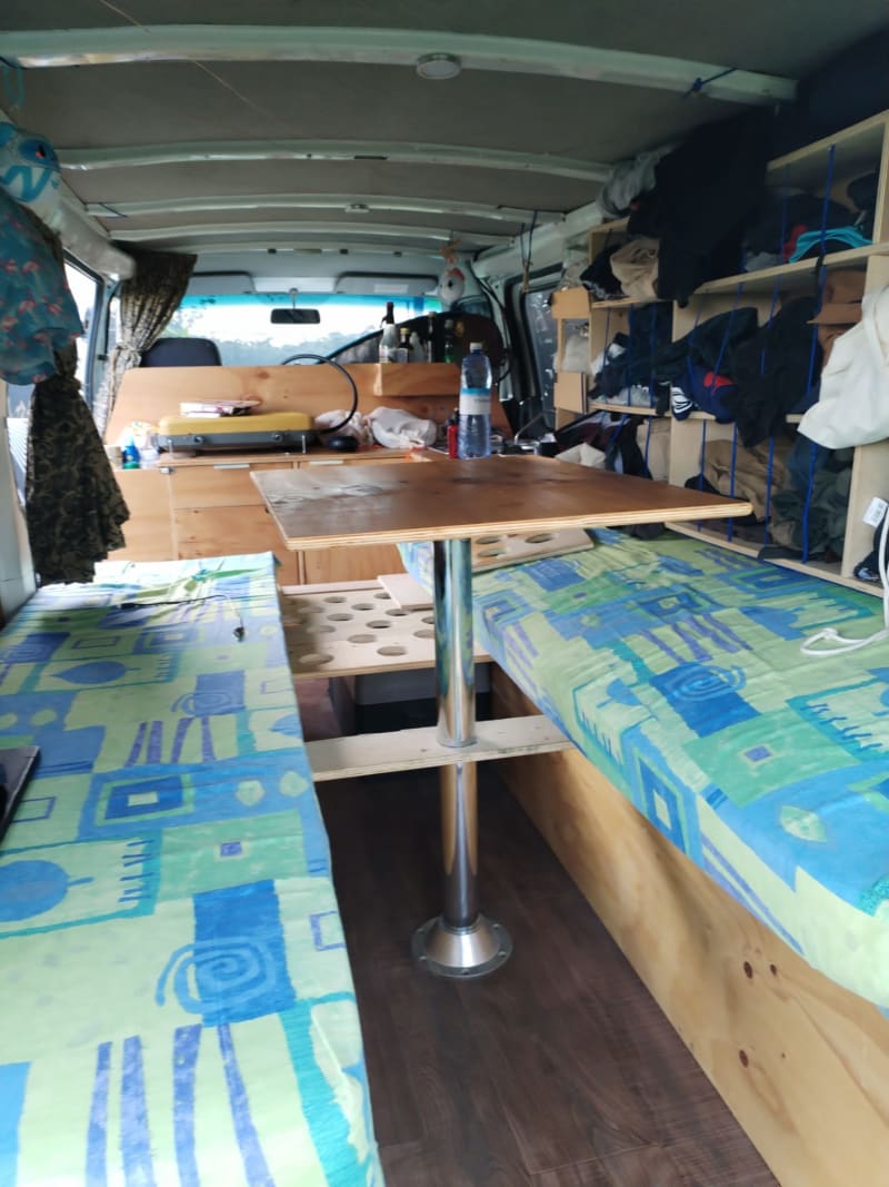 Nissan Caravan 2010 — photo 5