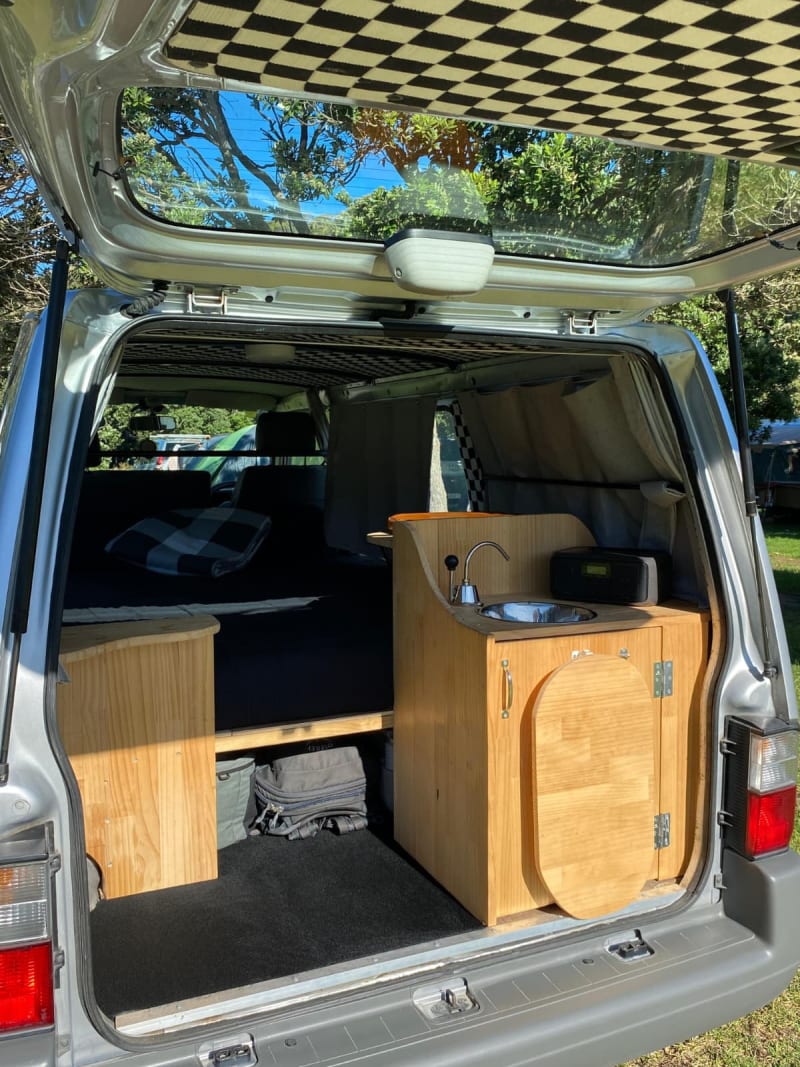 MAZDA BONGO 2008 — photo 4