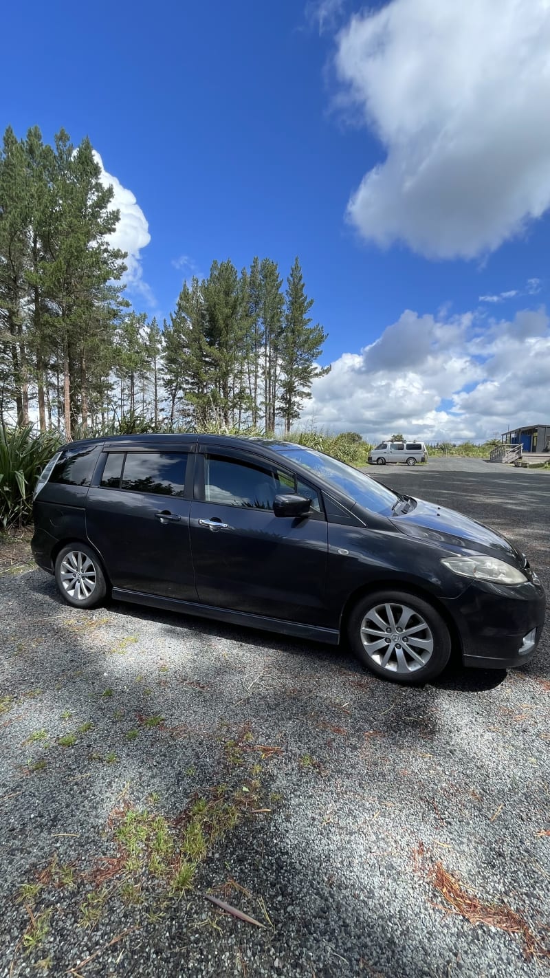 Mazda Premacy 2005 — photo 1