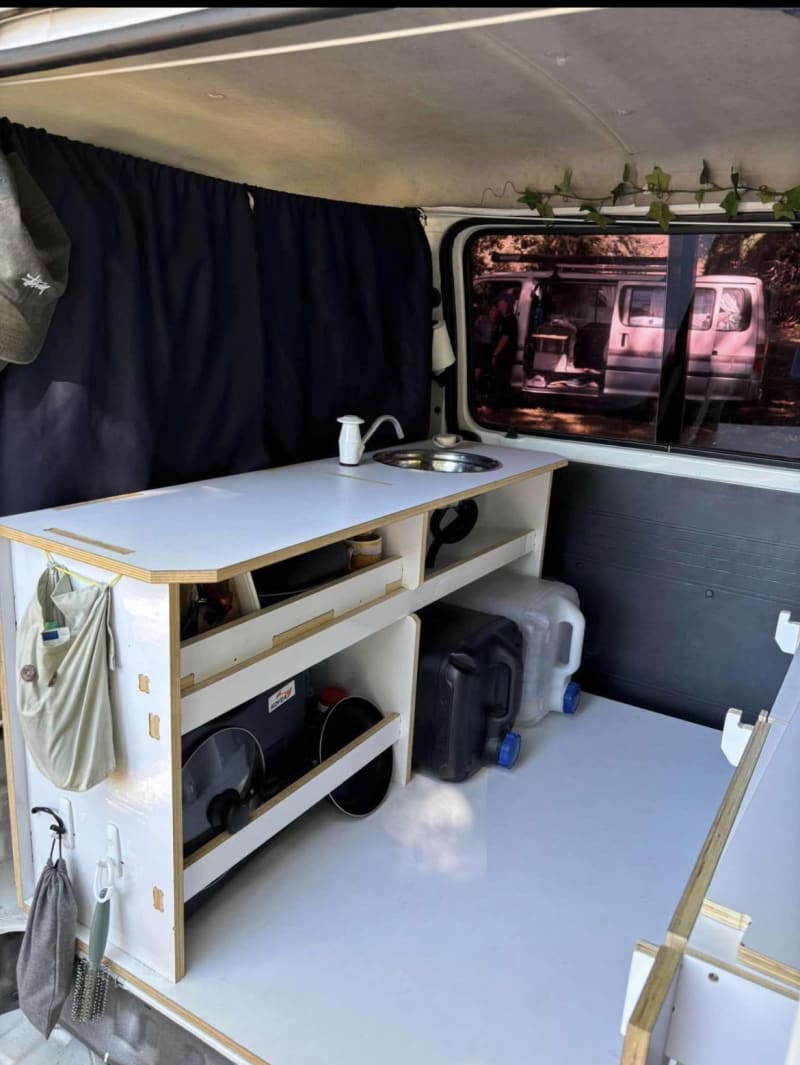 Nissan Vanette — photo 3