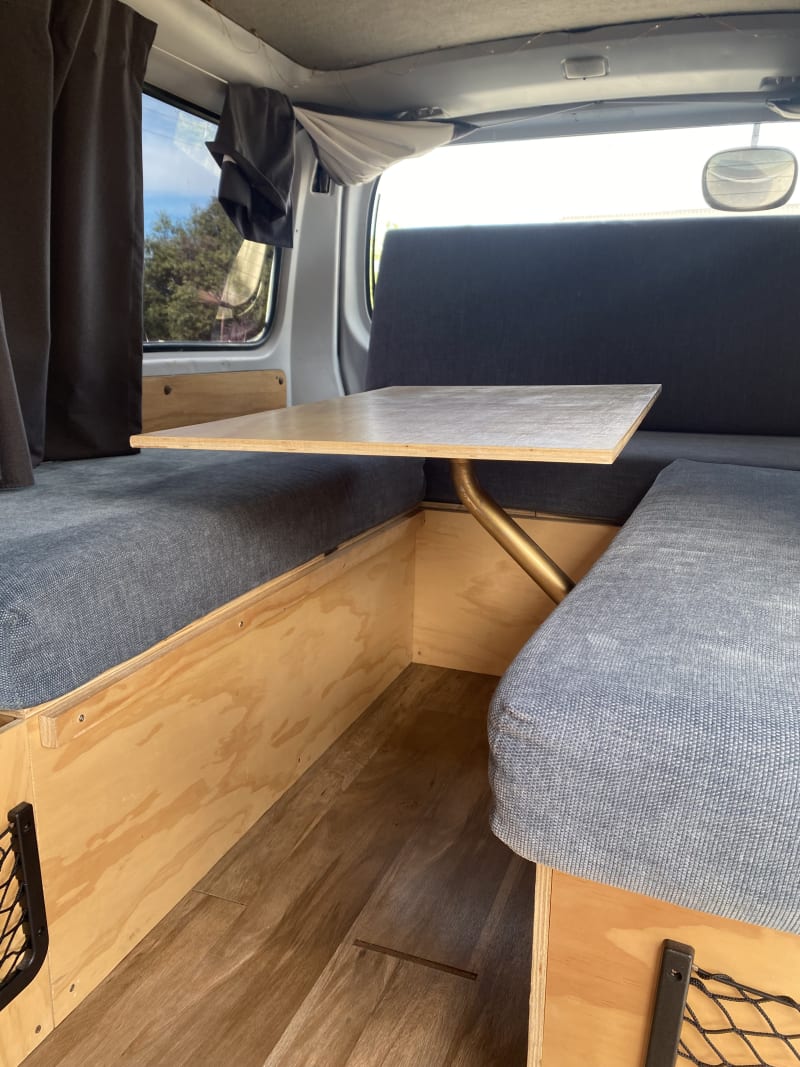 Nissan Caravan 2008 — photo 3