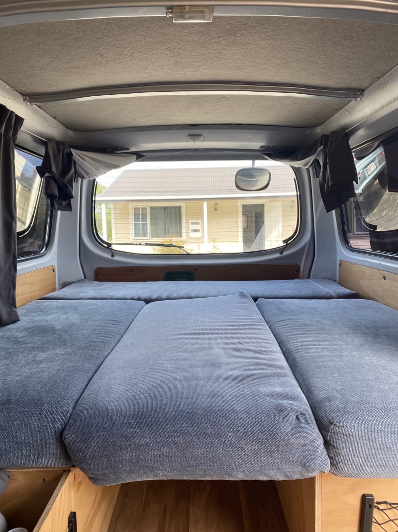 Nissan Caravan 2008 — photo 4