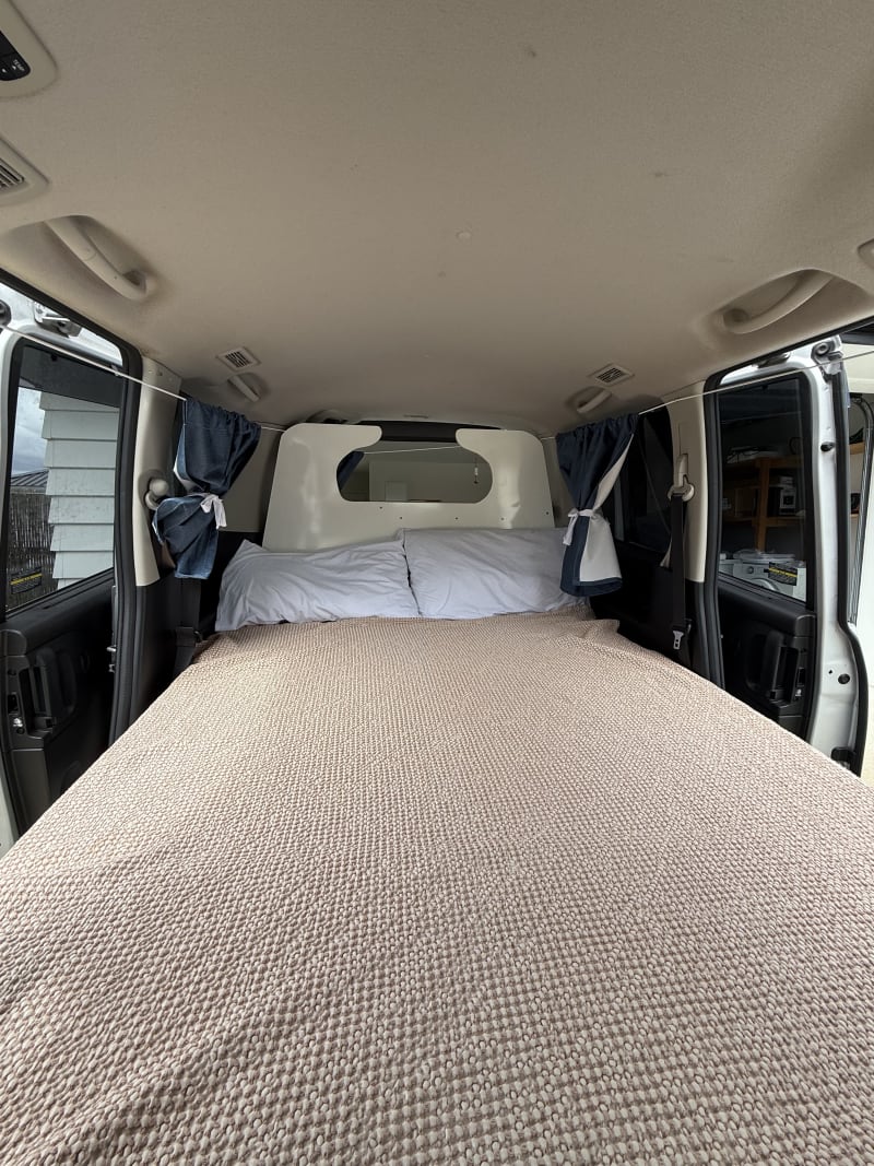 Nissan Serena 2013 — photo 3