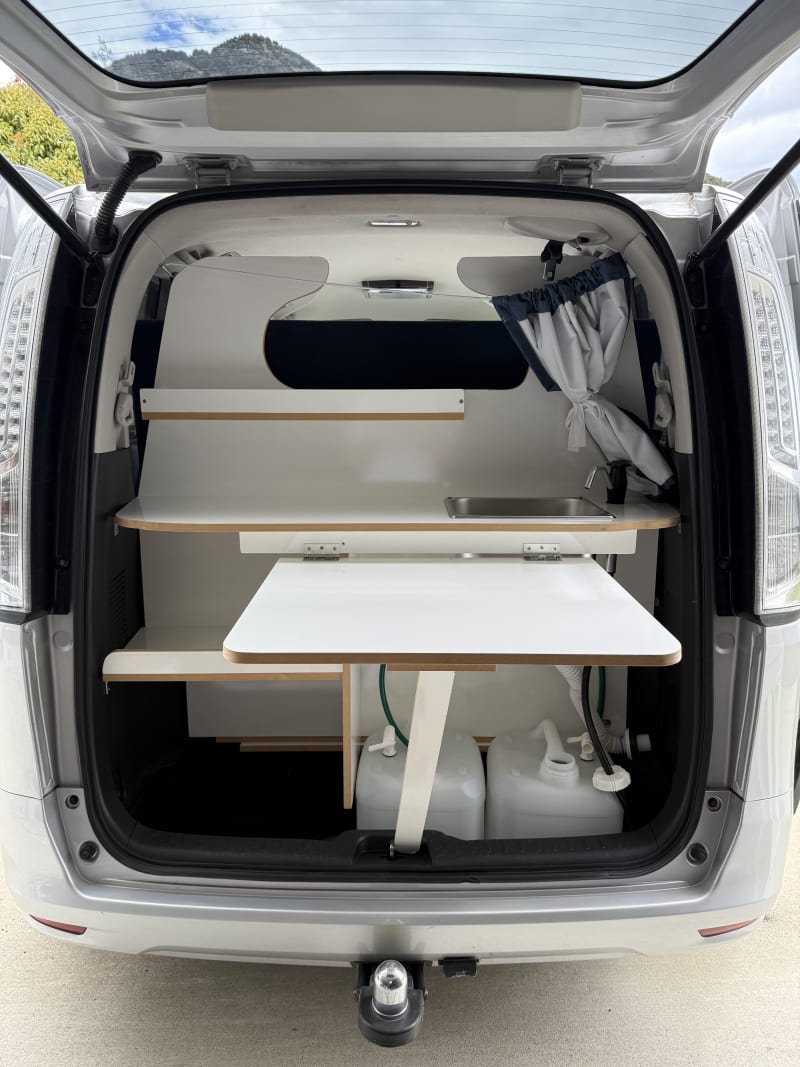 Nissan Serena 2013 — photo 5