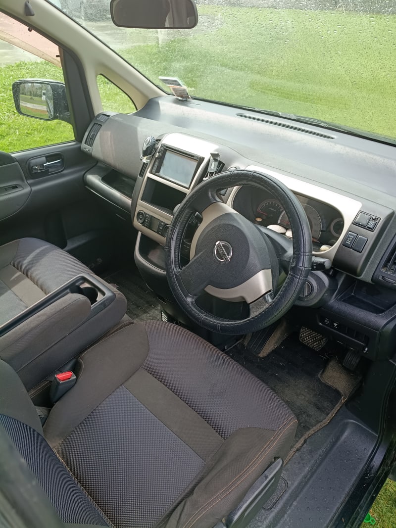 Nissan Serena  — photo 5