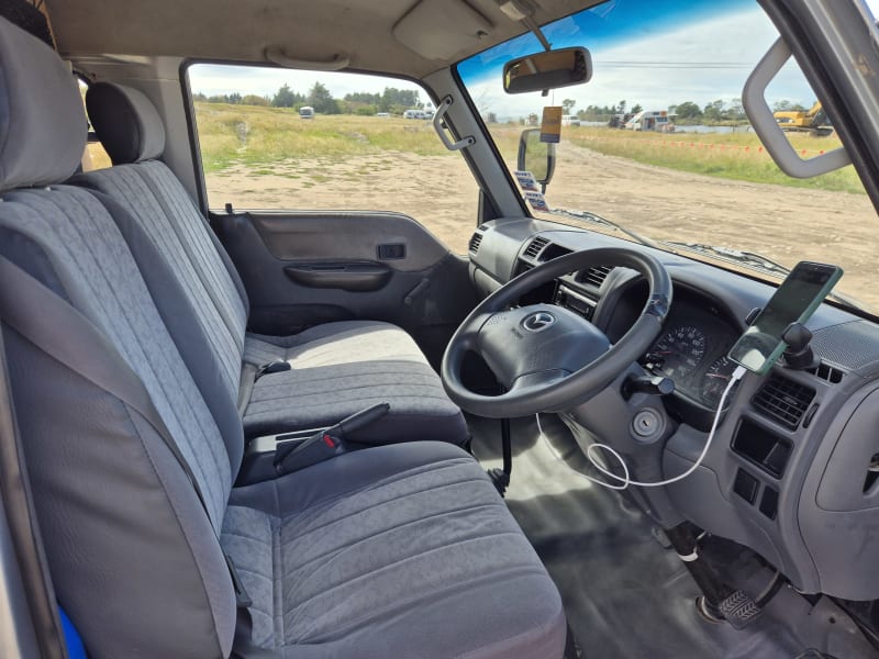 Mazda E2000 LWB  — photo 4