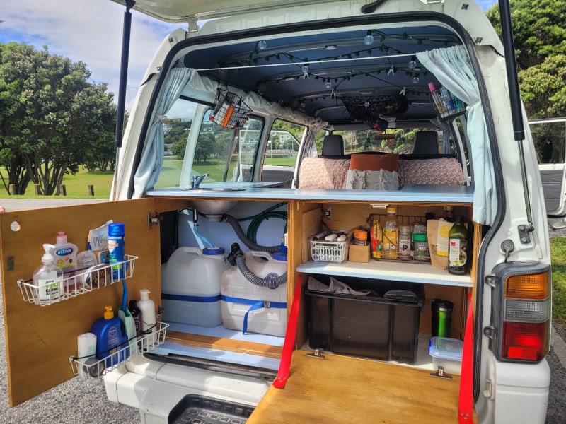 2014 Mitsubichi L300 LWB — photo 3