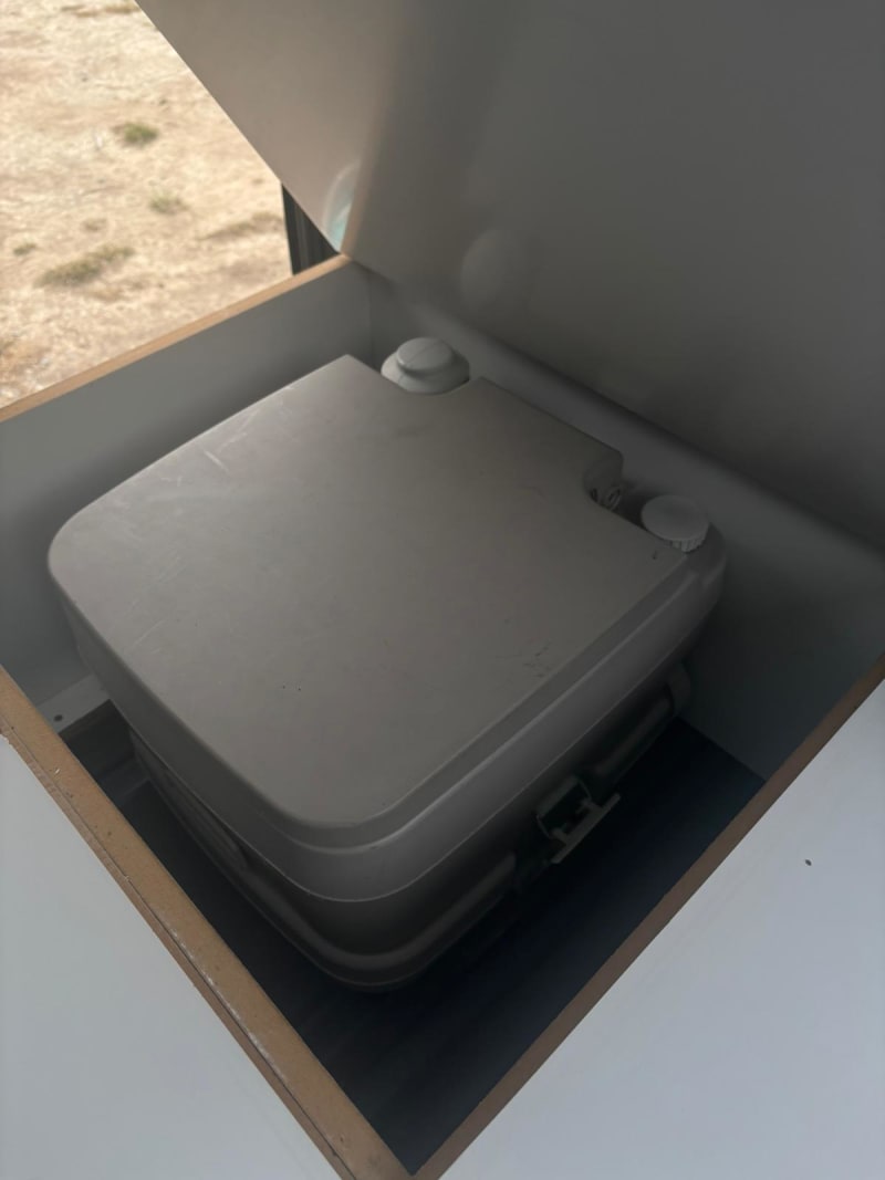 Nissan Elgrand 2005 — photo 4