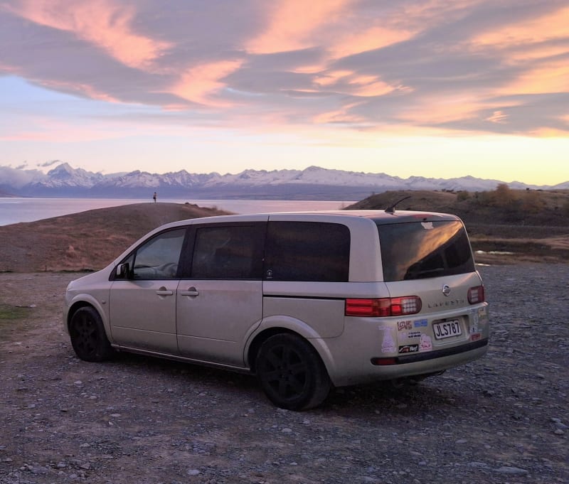 nissan lafesta — photo 1
