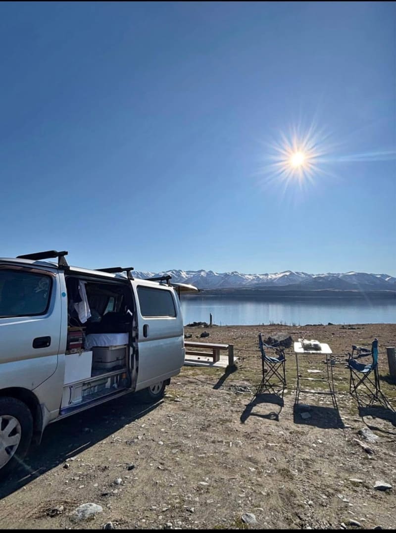 Nissan Caravan  — photo 1