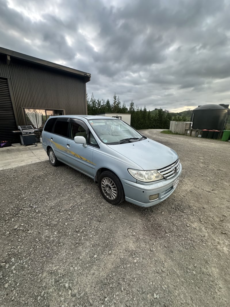 Nissan presage — photo 1