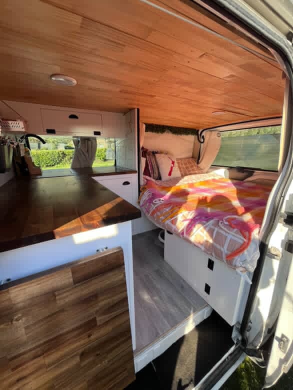 Ford Transit 2011 — photo 2