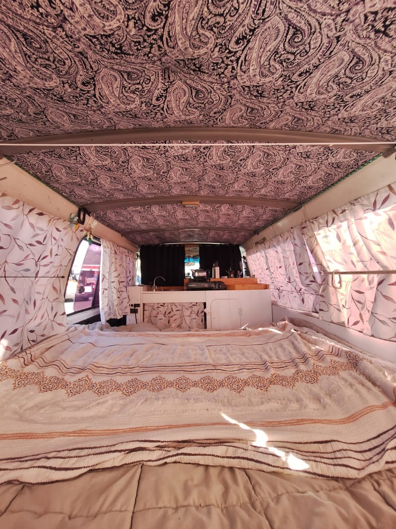 Toyota Hiace 1995 — photo 3