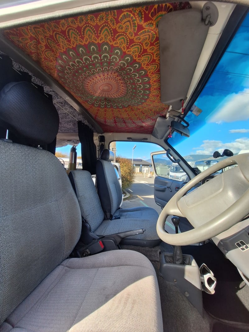 Toyota Hiace 1995 — photo 5