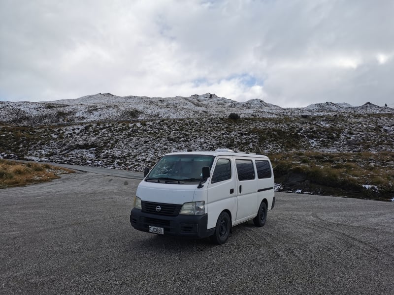 Nissan Caravan 2003 — photo 2