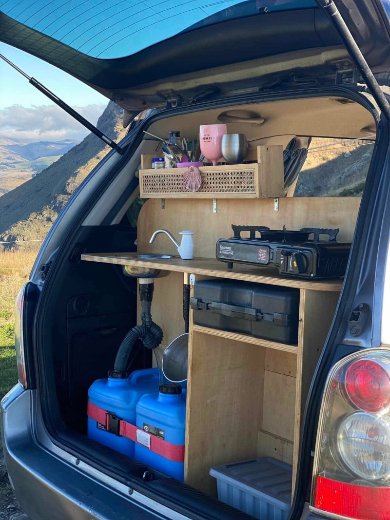 MAZDA MPV — photo 4