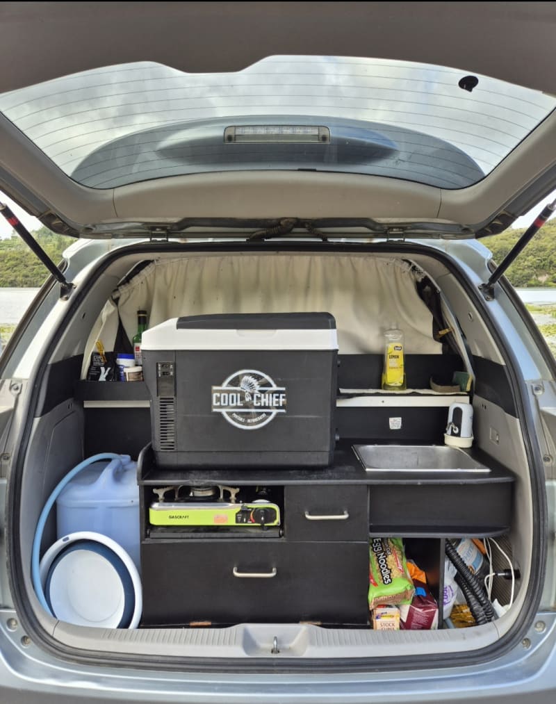 Toyota Estima Aeras 2006 Campervan Green Self-contained 🟩 — photo 4