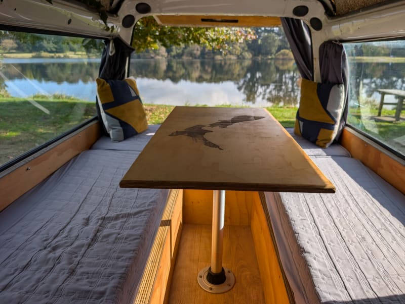 Mitsubishi L300 LWB, Super High Roof — photo 2