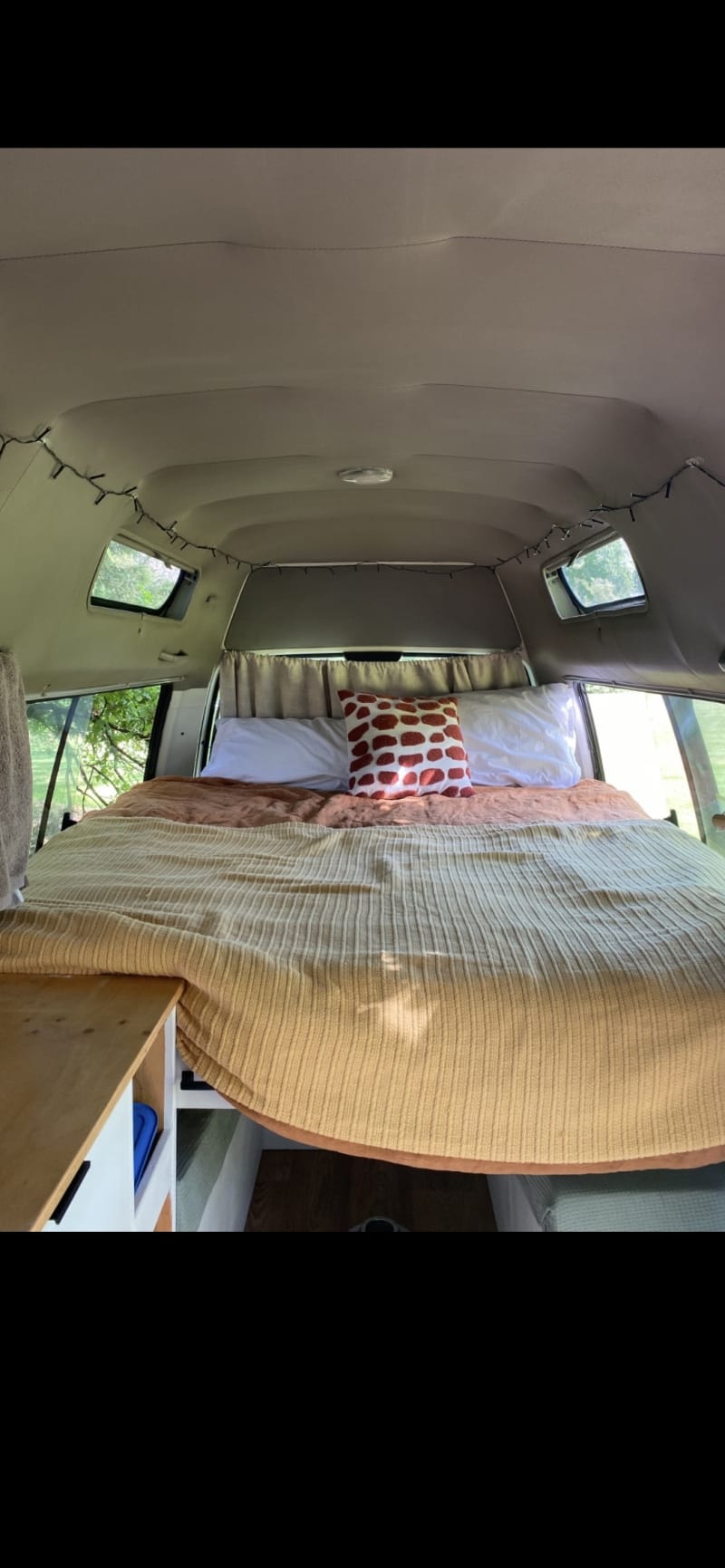 Nissan Caravan 2000 — photo 4