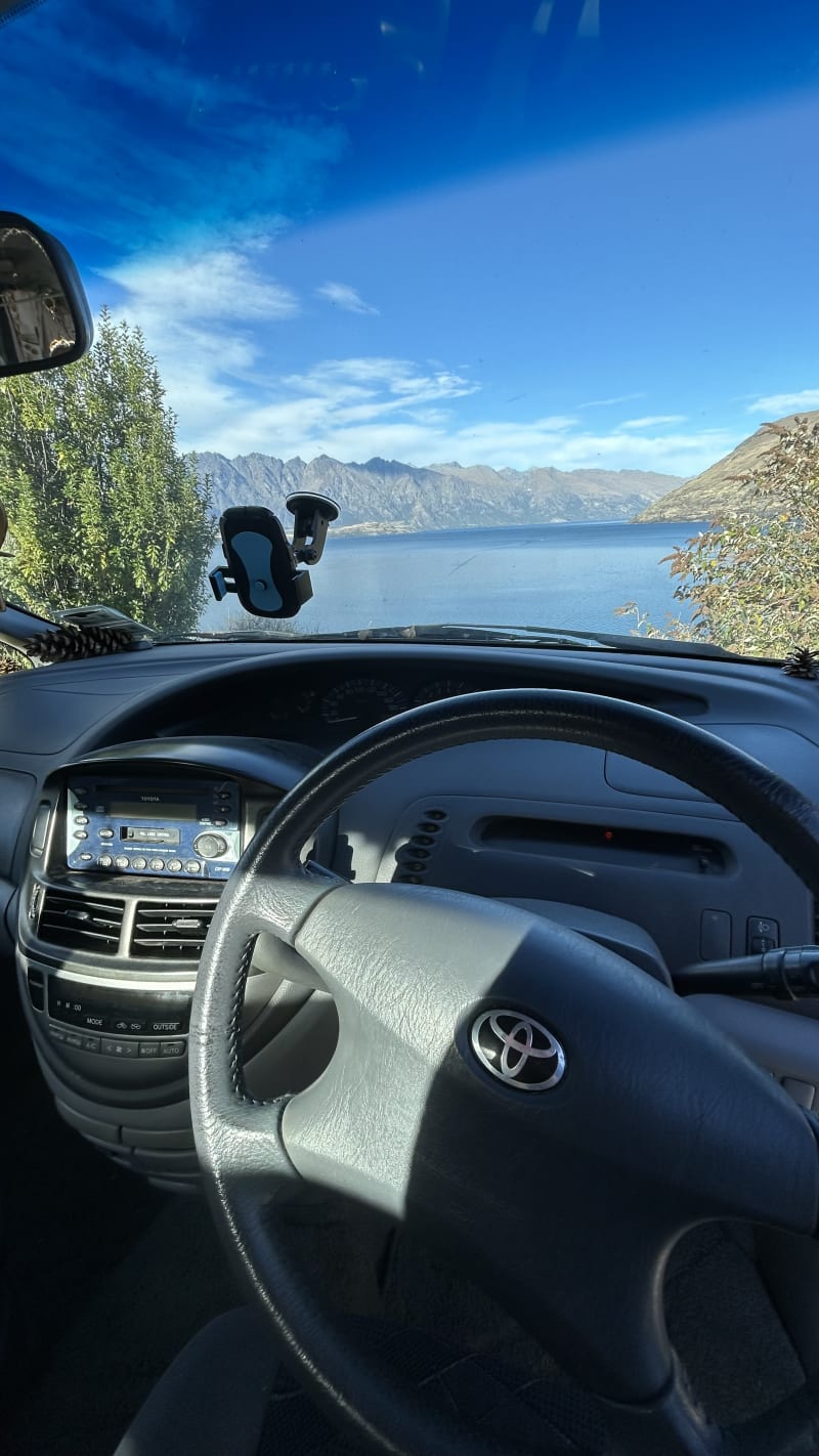 Toyota Estima Aeras 3.0 — photo 3