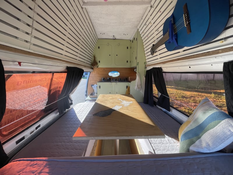 Mitsubishi L300 Hight Roof LWB — photo 3